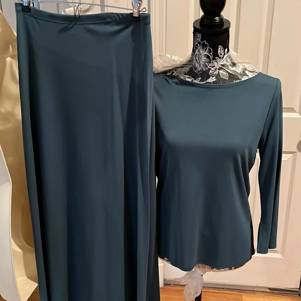 Max Studio  size Medium Teal blue 2 piece  3/4 sleeve top & pull on Maxi skirt - Picture 13 of 14